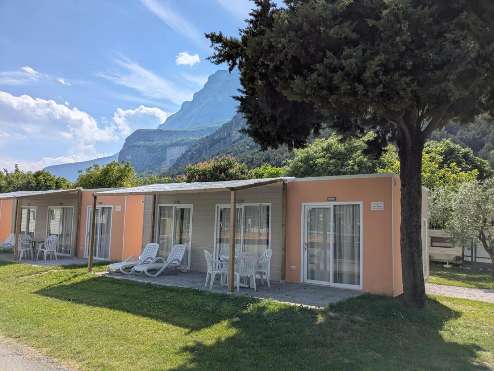 فندق Camping Daino بياتراموراتا المظهر الخارجي الصورة